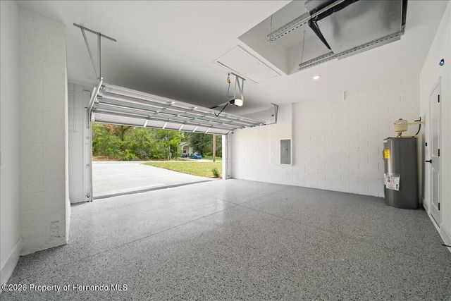10325 Dotted Wren Avenue, Weeki Wachee, FL 34613