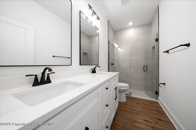 10325 Dotted Wren Avenue, Weeki Wachee, FL 34613