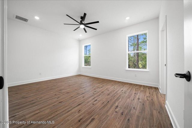 10325 Dotted Wren Avenue, Weeki Wachee, FL 34613