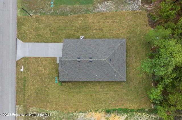 10325 Dotted Wren Avenue, Weeki Wachee, FL 34613