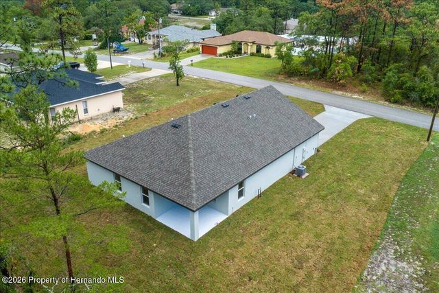10325 Dotted Wren Avenue, Weeki Wachee, FL 34613