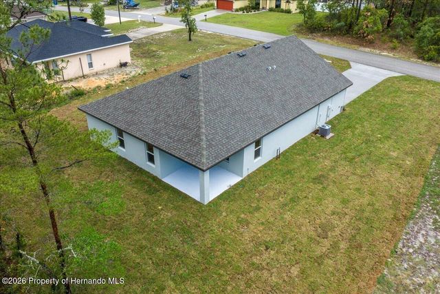 10325 Dotted Wren Avenue, Weeki Wachee, FL 34613