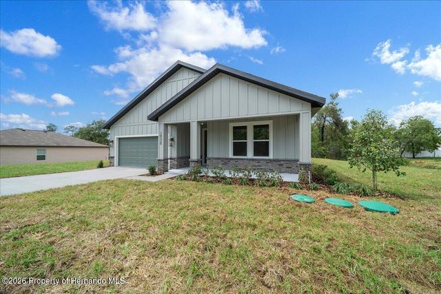 10325 Dotted Wren Avenue, Weeki Wachee, FL 34613