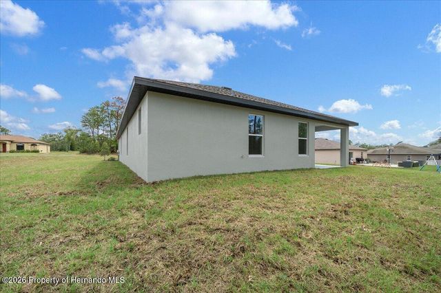 10325 Dotted Wren Avenue, Weeki Wachee, FL 34613