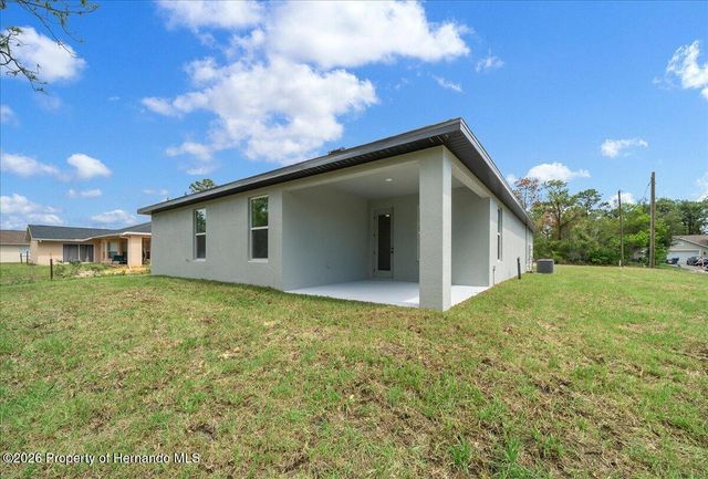 10325 Dotted Wren Avenue, Weeki Wachee, FL 34613