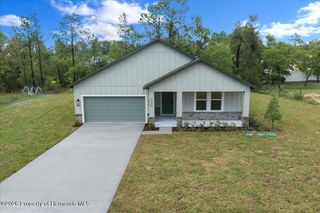 10325 Dotted Wren Avenue, Weeki Wachee, FL 34613