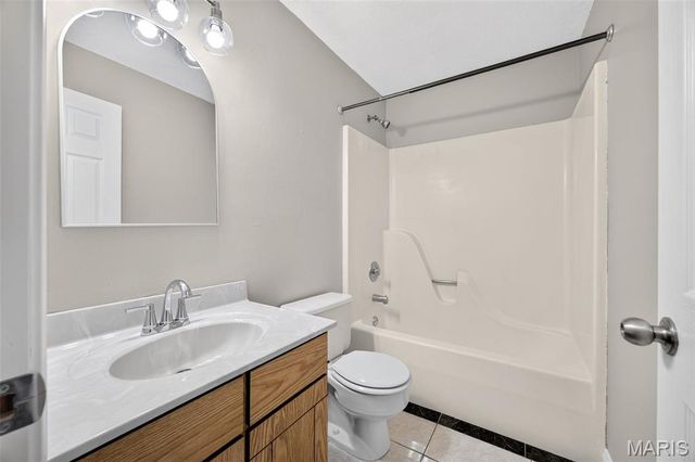 1319 Cambrook Court, St Charles, MO 63304