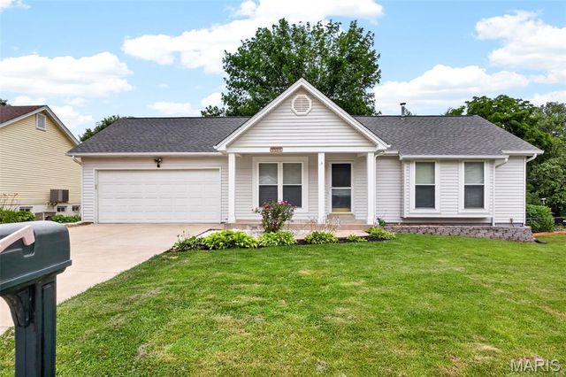 1319 Cambrook Court, St Charles, MO 63304