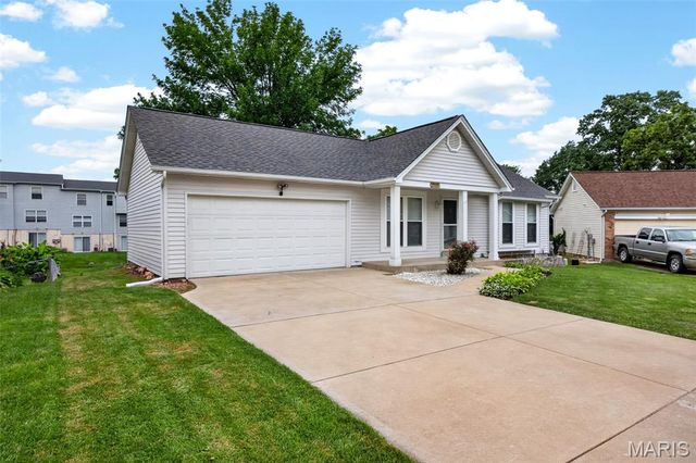 1319 Cambrook Court, St Charles, MO 63304