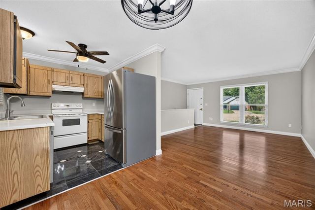 1319 Cambrook Court, St Charles, MO 63304