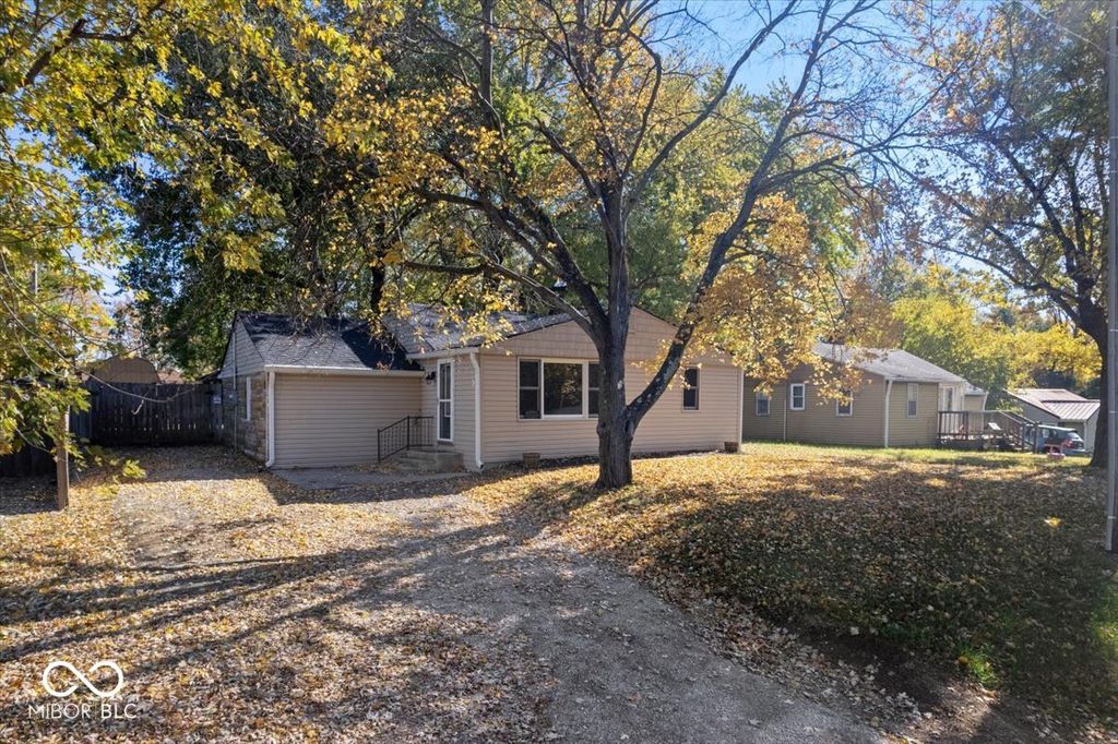 8098 N 700 W, Fairland, IN 46126