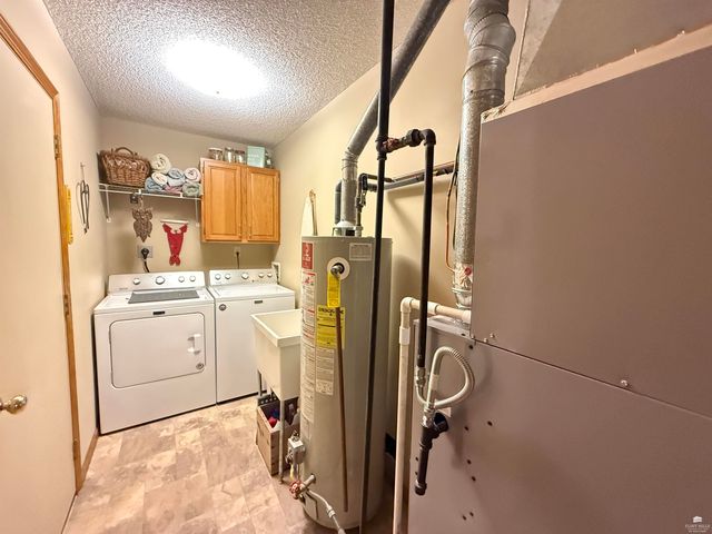 3851 Fox Ridge Drive, Manhattan, KS 66502