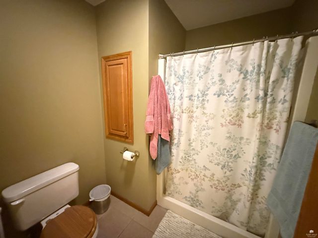 3851 Fox Ridge Drive, Manhattan, KS 66502