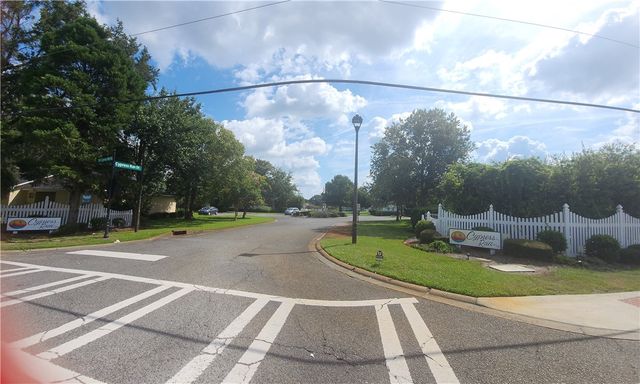 500 Ashbrook Drive, Brunswick, GA 31525