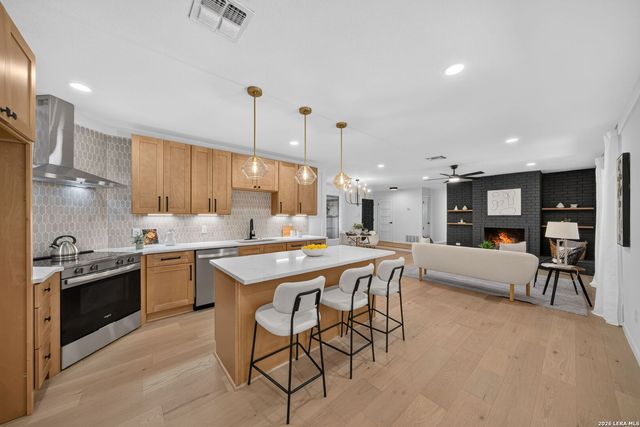21521 Fairview Cir, Garden Ridge, TX 78266