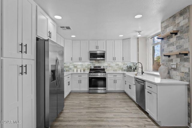 3022 Fairgreen Ln Lane, Palmdale, CA 93551