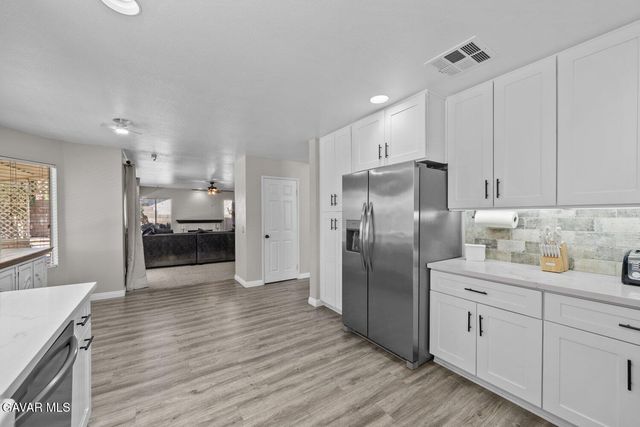 3022 Fairgreen Ln Lane, Palmdale, CA 93551