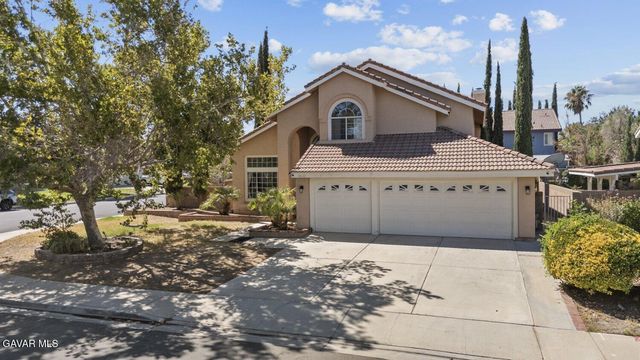 3022 Fairgreen Ln Lane, Palmdale, CA 93551