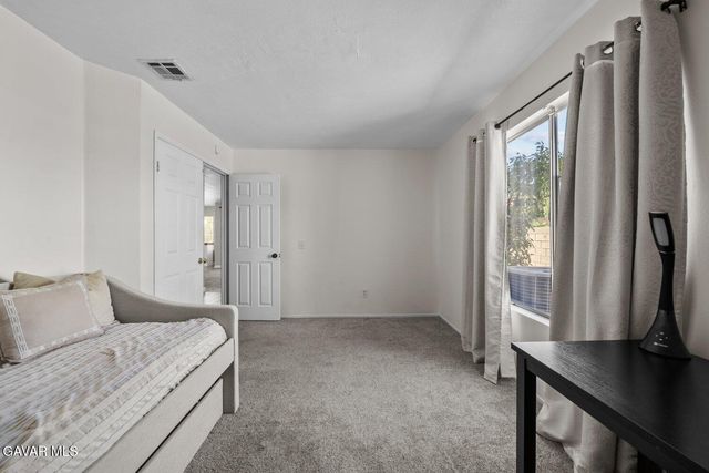 3022 Fairgreen Ln Lane, Palmdale, CA 93551