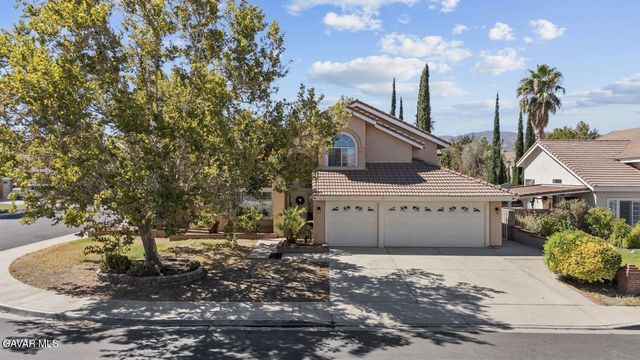 3022 Fairgreen Ln Lane, Palmdale, CA 93551