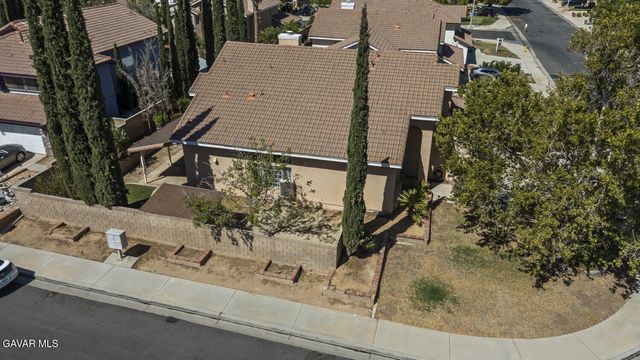 3022 Fairgreen Ln Lane, Palmdale, CA 93551