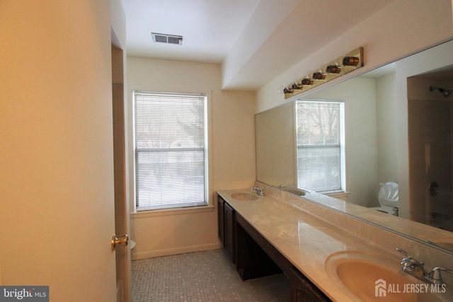 103 Claridge Court 5, West Windsor, NJ 08540