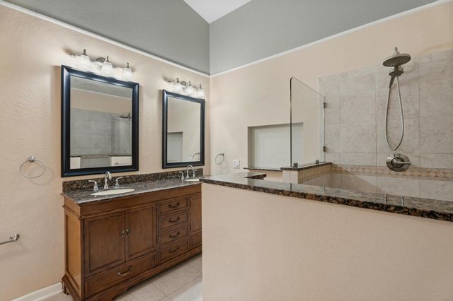 152 NE Twylite Terrace, Port St Lucie, FL 34983