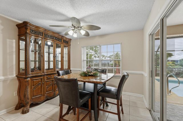 152 NE Twylite Terrace, Port St Lucie, FL 34983