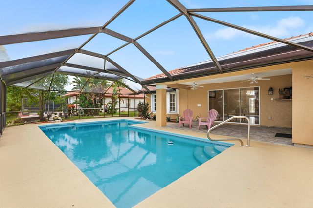 152 NE Twylite Terrace, Port St Lucie, FL 34983