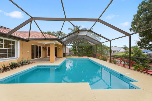 152 NE Twylite Terrace, Port St Lucie, FL 34983