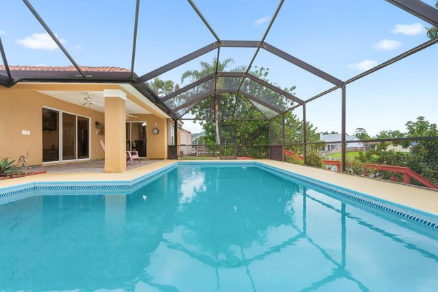 152 NE Twylite Terrace, Port St Lucie, FL 34983