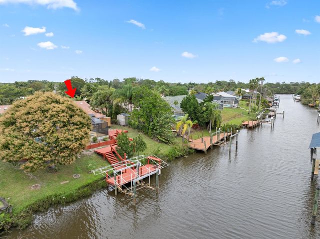 152 NE Twylite Terrace, Port St Lucie, FL 34983