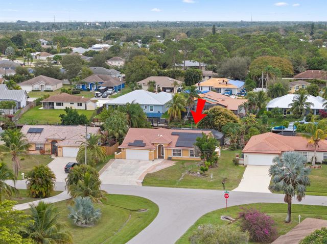 152 NE Twylite Terrace, Port St Lucie, FL 34983