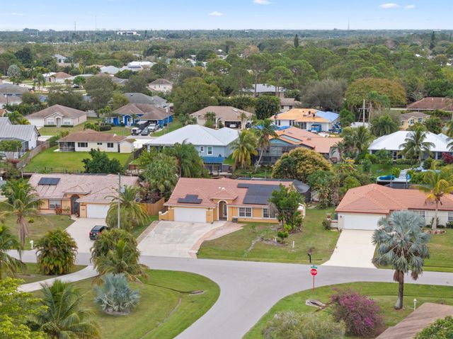 152 NE Twylite Terrace, Port St Lucie, FL 34983