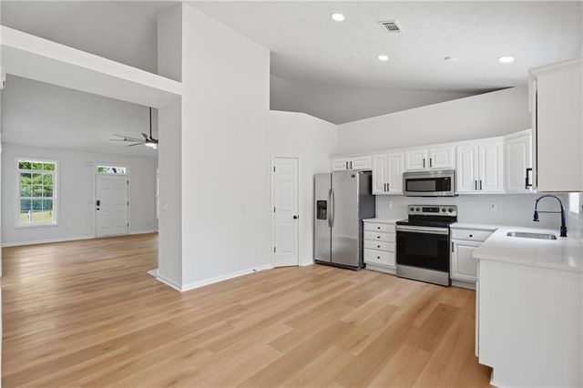 1225 Lafayette Square, Mcdonough, GA 30252