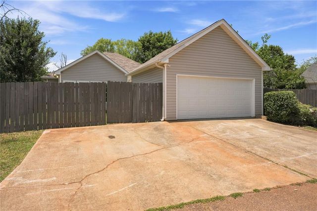 1225 Lafayette Square, Mcdonough, GA 30252