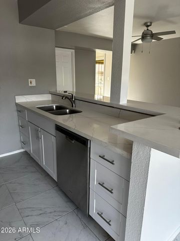 1701 W TUCKEY Lane 209, Phoenix, AZ 85015