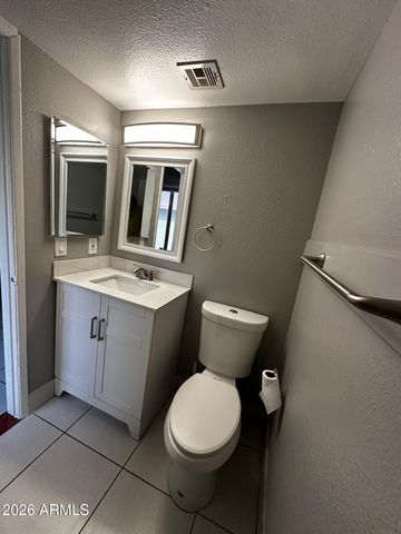 1701 W TUCKEY Lane 209, Phoenix, AZ 85015