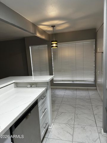 1701 W TUCKEY Lane 209, Phoenix, AZ 85015