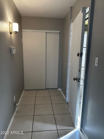 1701 W TUCKEY Lane 209, Phoenix, AZ 85015