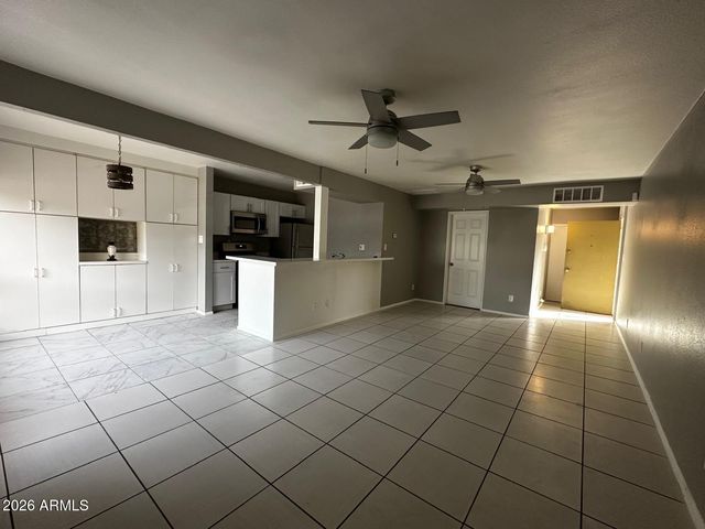 1701 W TUCKEY Lane 209, Phoenix, AZ 85015