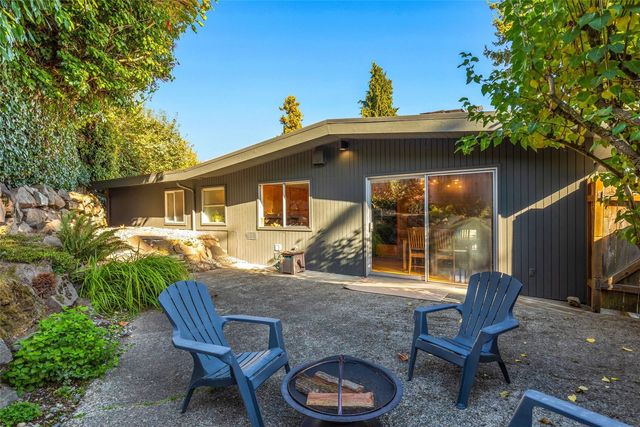 6749 55th Avenue S, Seattle, WA 98118