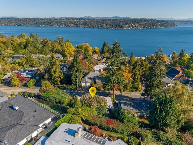 6749 55th Avenue S, Seattle, WA 98118