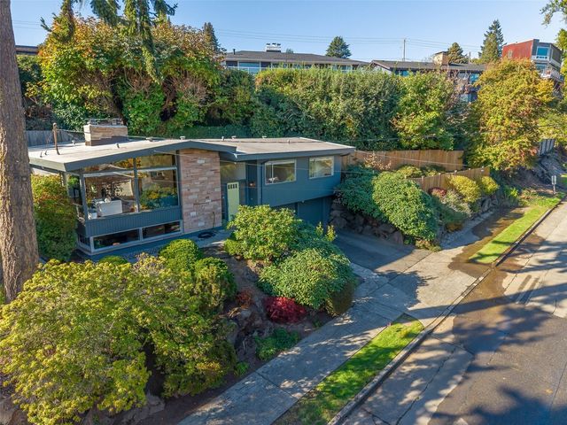 6749 55th Avenue S, Seattle, WA 98118