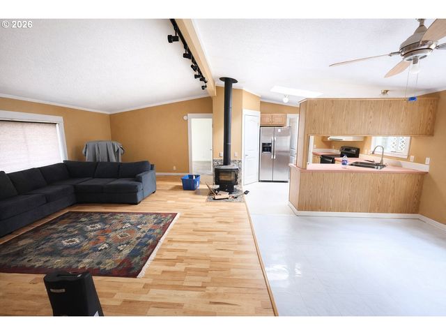 85106 TERRITORIAL Hwy, Eugene, OR 97402