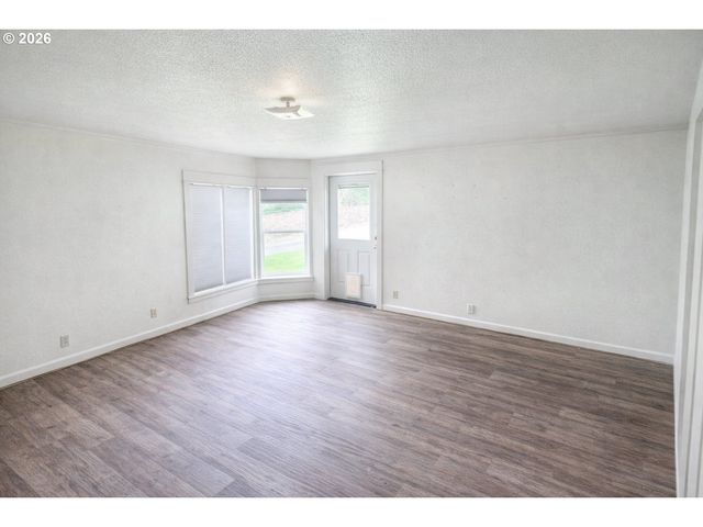 85106 TERRITORIAL Hwy, Eugene, OR 97402