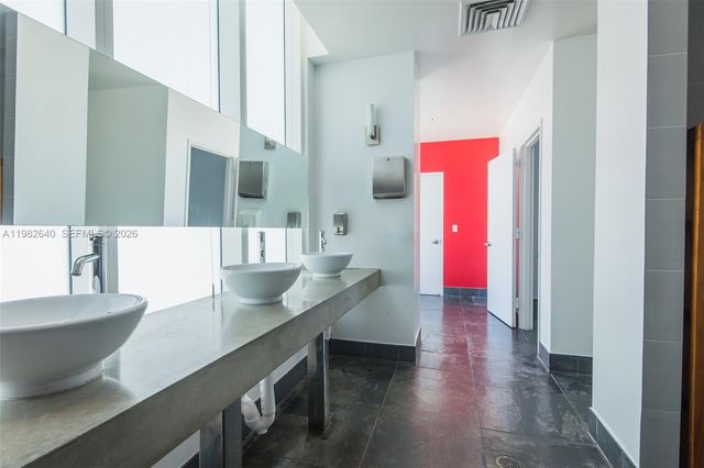 133 NE 2nd Ave 1915, Miami, FL 33132