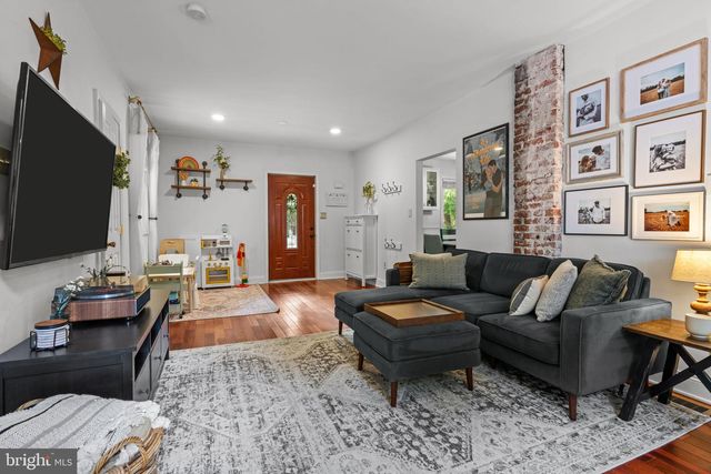 108 S BELL AVE, Yardley, PA 19067