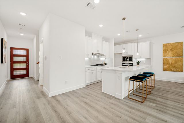 5609 Woodlands Drive, The Colony, TX 75056