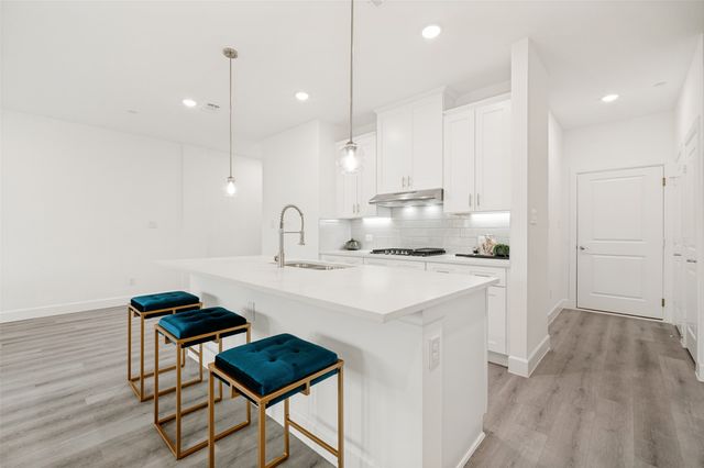 5609 Woodlands Drive, The Colony, TX 75056